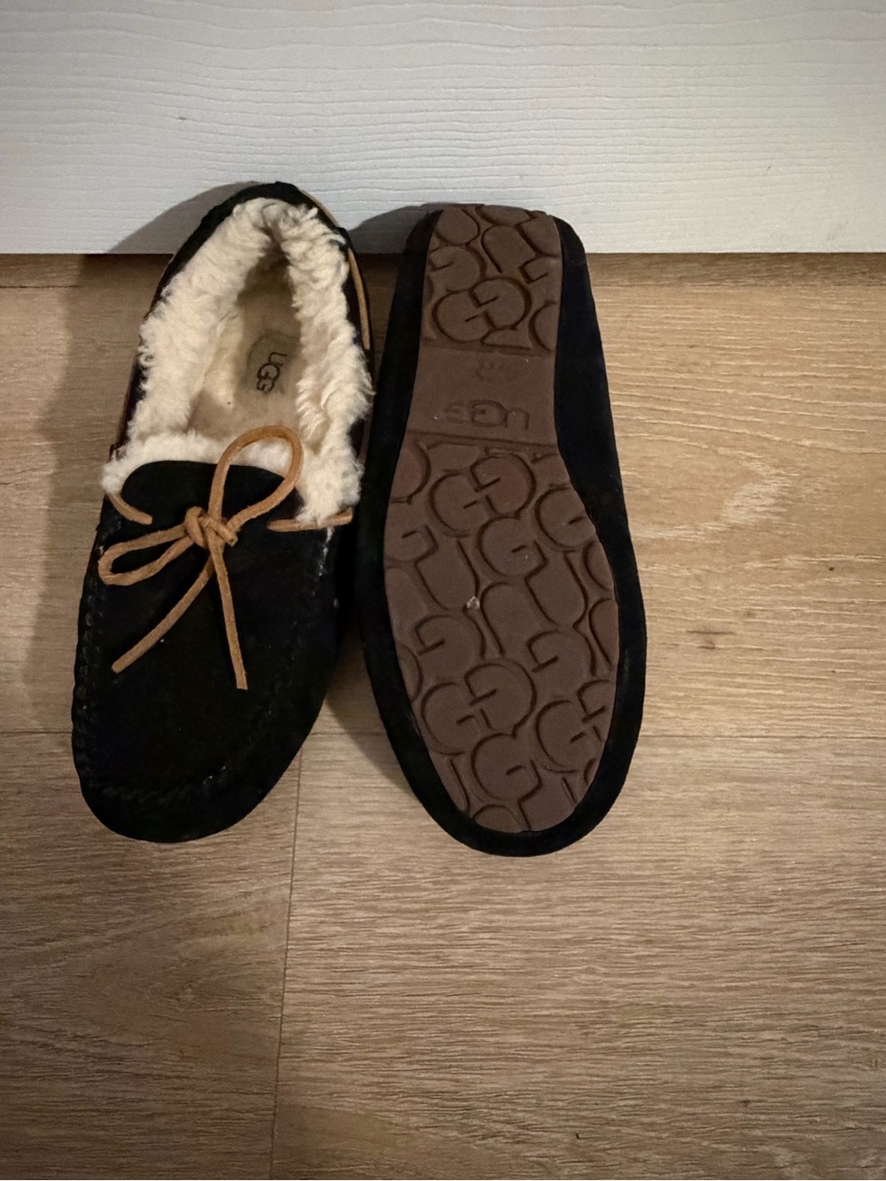 UGG Women’s Black Suede Moccasin Slippers with Cream Shearling - Picture 2 of 3